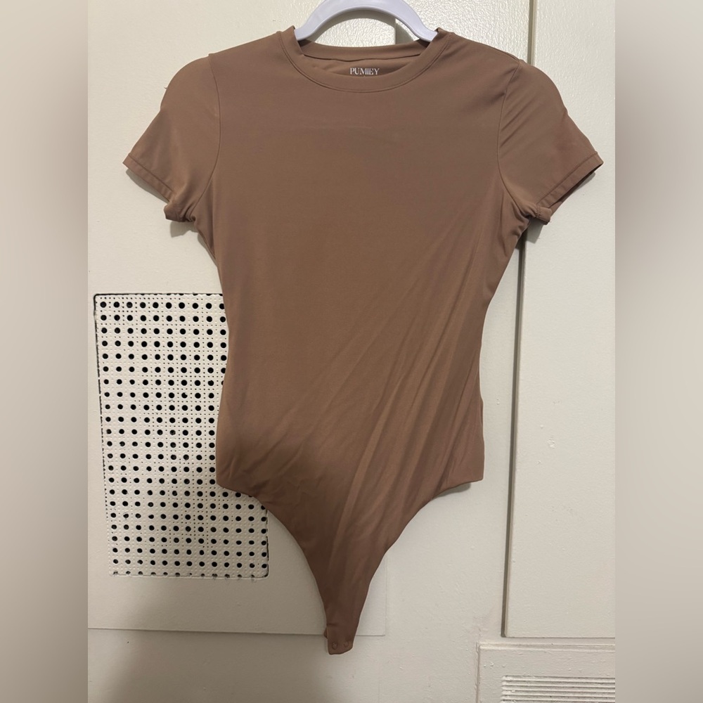 Pumiey dark beige/tan tshirt bodysuit